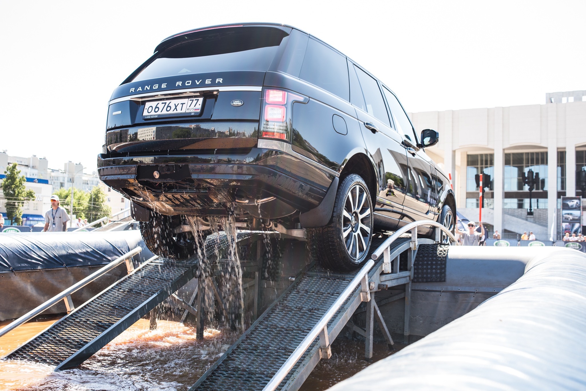 Экстремальный тест-драйв от Jaguar Land Rover!