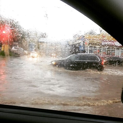 Улицы Перми снова оказались под водой