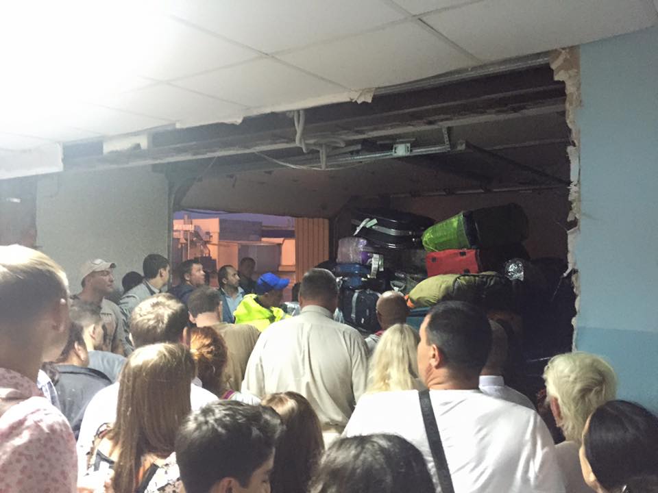 В пермском аэропорту на внутренних рейсах временно не работает багажная лента