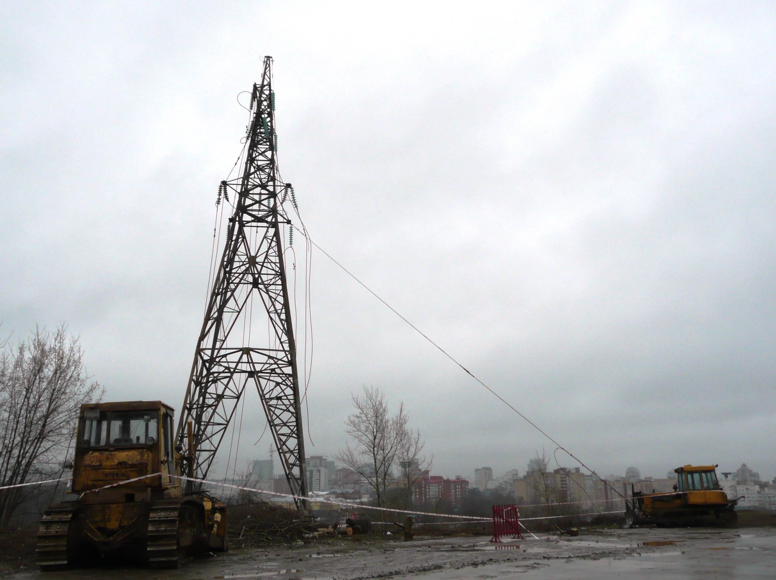 В Перми из-за паводка могла обрушиться опора ЛЭП