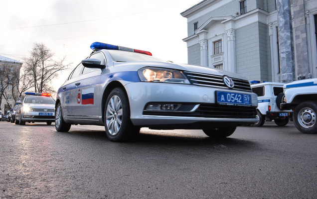 В Прикамье водитель без прав врезался в патрульный автомобиль