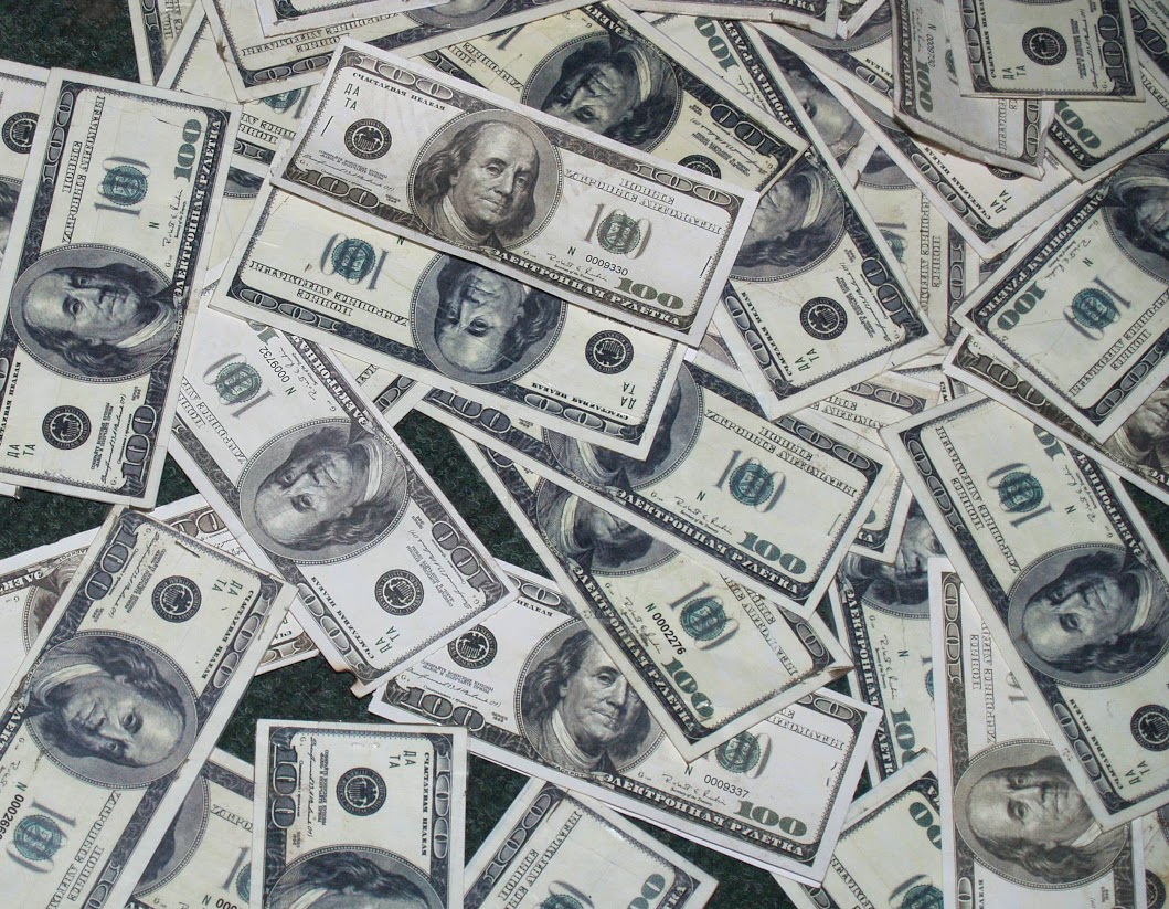 В Прикамье мужчина украл из банка валюты на 1,8 миллиона рублей