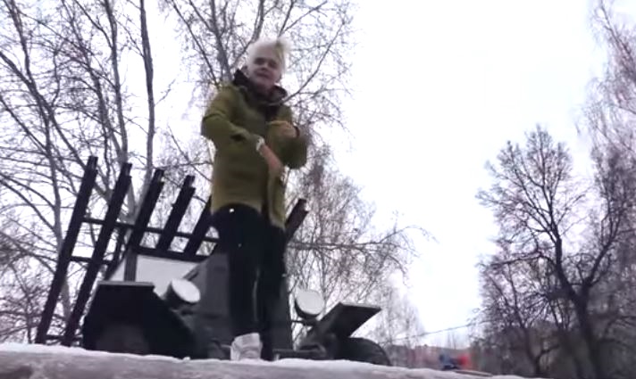 В Перми задержан блогер, гревший ноги на Вечном огне