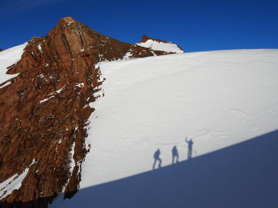 Доцент ПГНИУ Андрей Королев возвращается из Антарктиды с метеоритами
