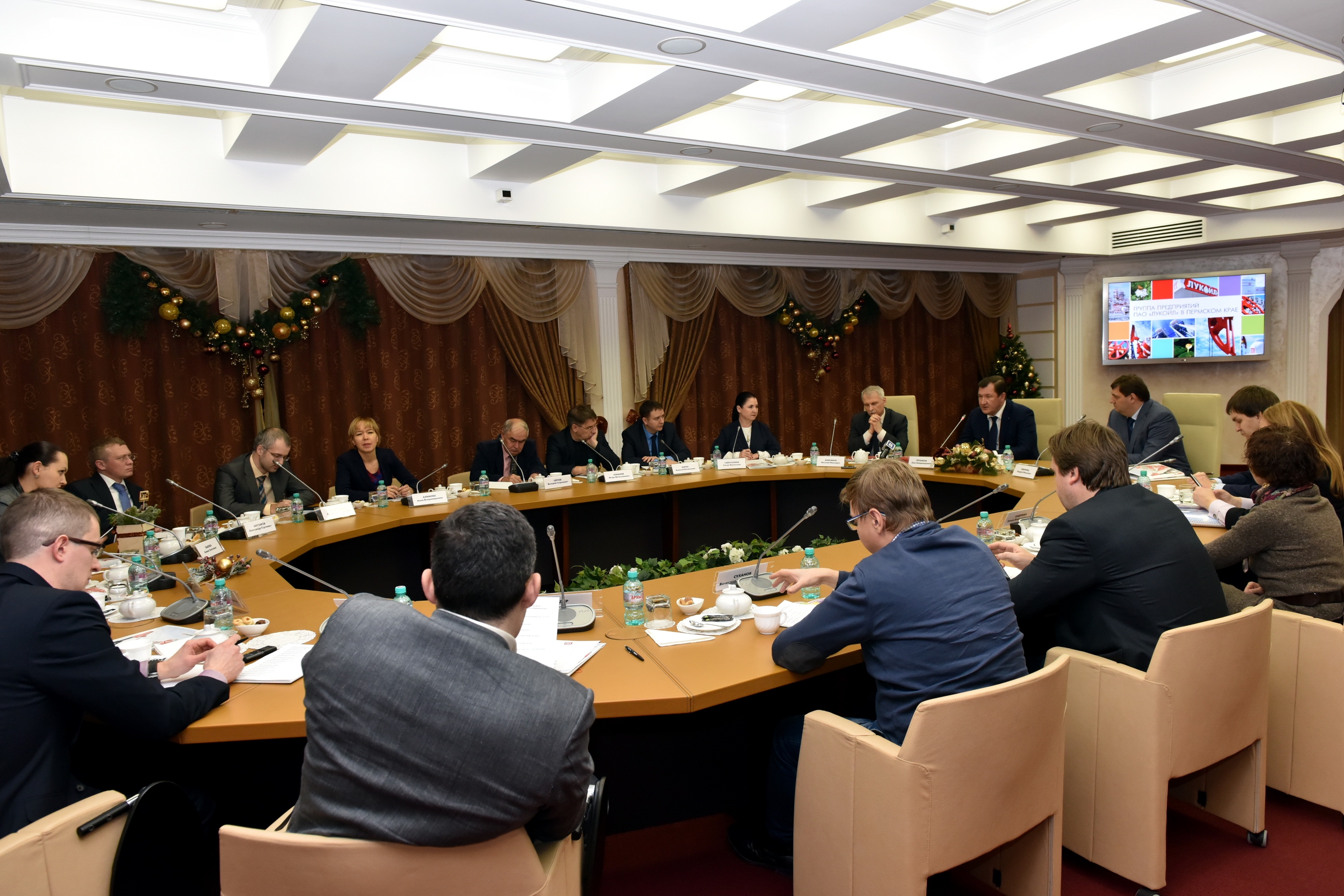 Руководители Группы предприятий «ЛУКОЙЛ» встретились с руководителями ведущих СМИ