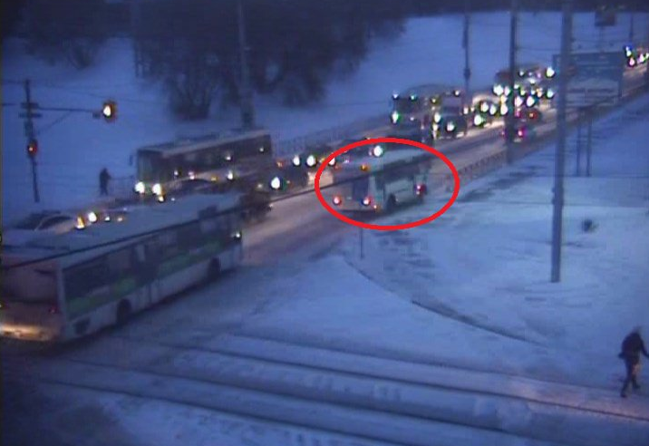 ​В центре Перми произошло ДТП с участием автобуса и легковушки