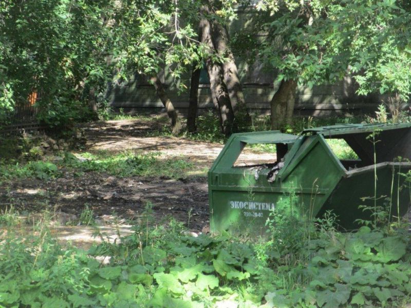 Пермская УК оставила 20 кубометров мусора после разрыва договора на обслуживание дома