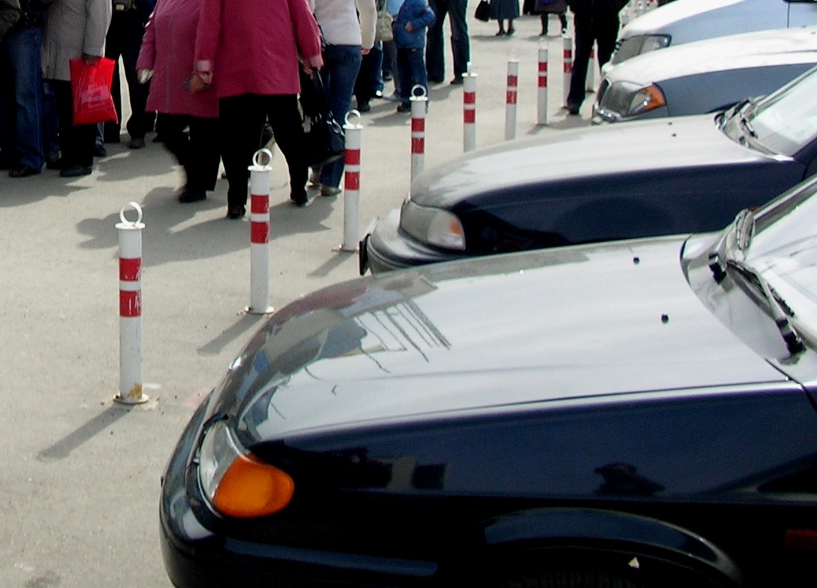 А вас я попрошу парковаться! Видеоинструкция по использованию платных парковок в Перми