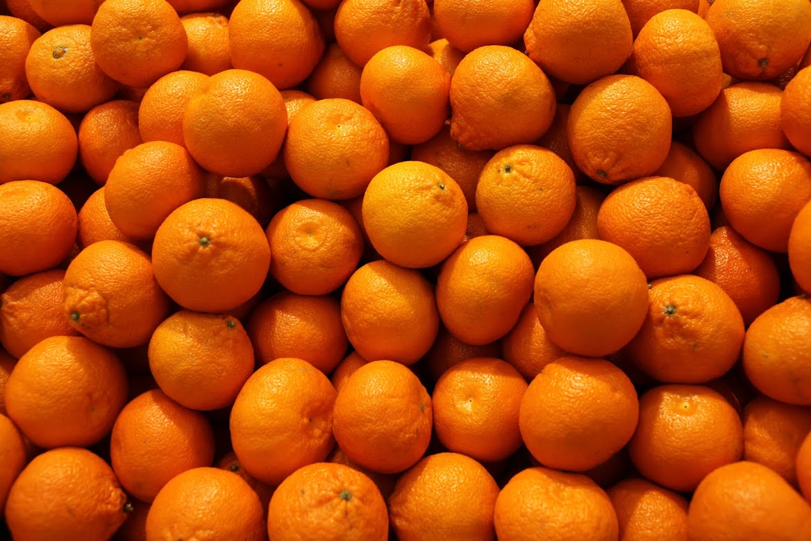 Из запрещенных к ввозу в Россию продуктов пермским ритейлерам сложнее всего будет заменить помидоры и мандарины