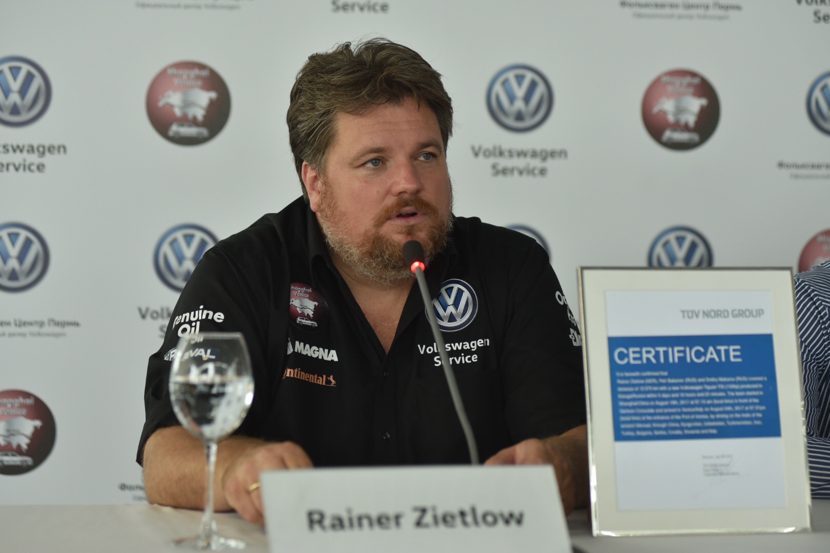 Пермь посетил известный автогонщик