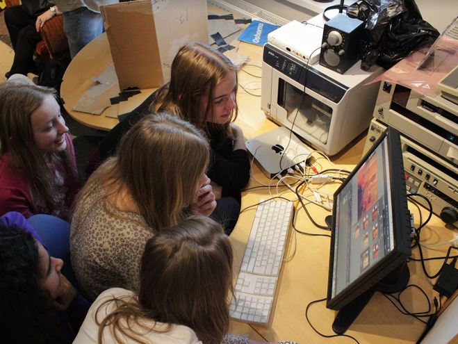 Учитель Ирина Давлетшина — о соцсетях, запретных темах и том, как важно разговаривать с детьми