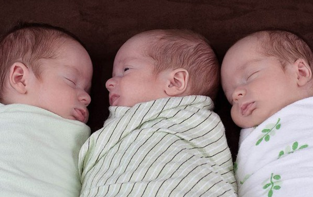 ​С начала года в Прикамье родилось 100 двоен и одна тройня