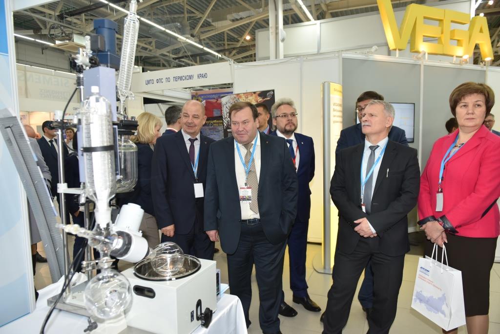 В Перми при поддержке ЛУКОЙЛа стартовала выставка «Нефть и Газ. Химия – 2016»