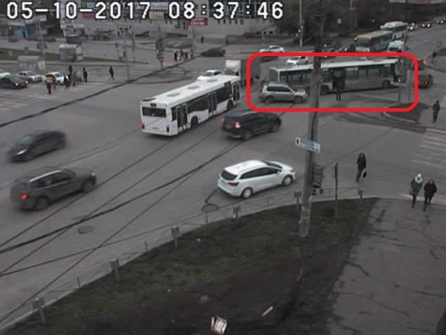 В Перми ДТП с автобусом в районе Стахановского кольца спровоцировало серьезные пробки