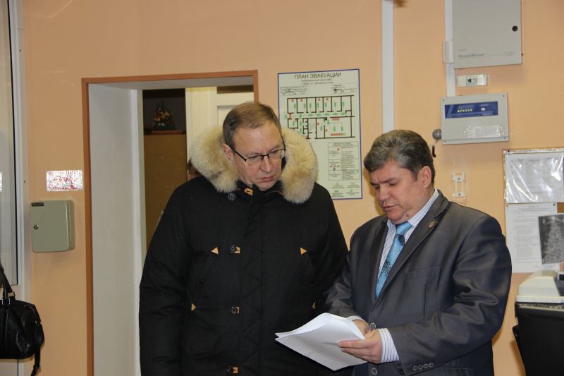 Дмитрий Самойлов проверил готовность городских служб к работе в новогодние праздники