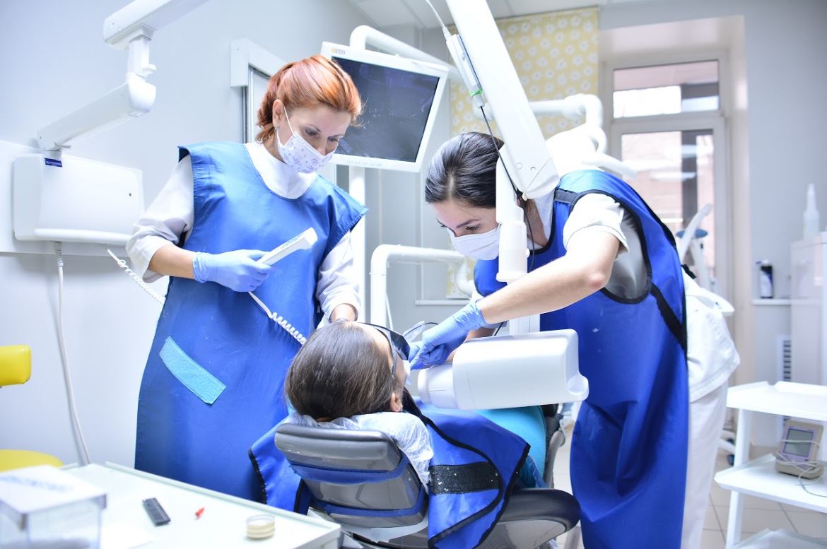 В Пермском крае снимают ограничения на посещение поликлиник и стоматологии