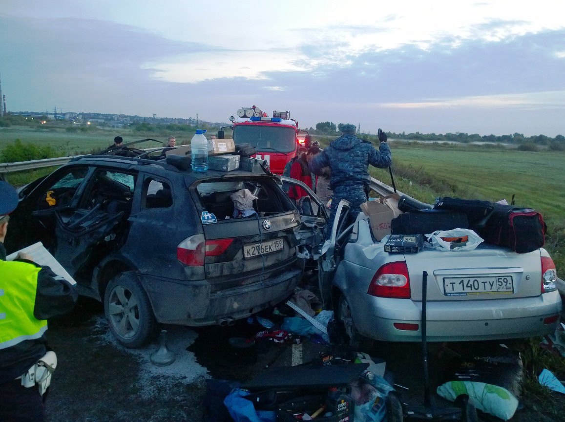 Два пермских автомобиля разбились «всмятку» в Удмуртии