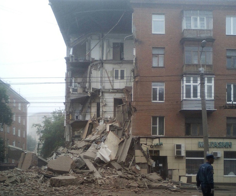 По факту частичного обрушения дома в Свердловском районе Перми возбуждено дело