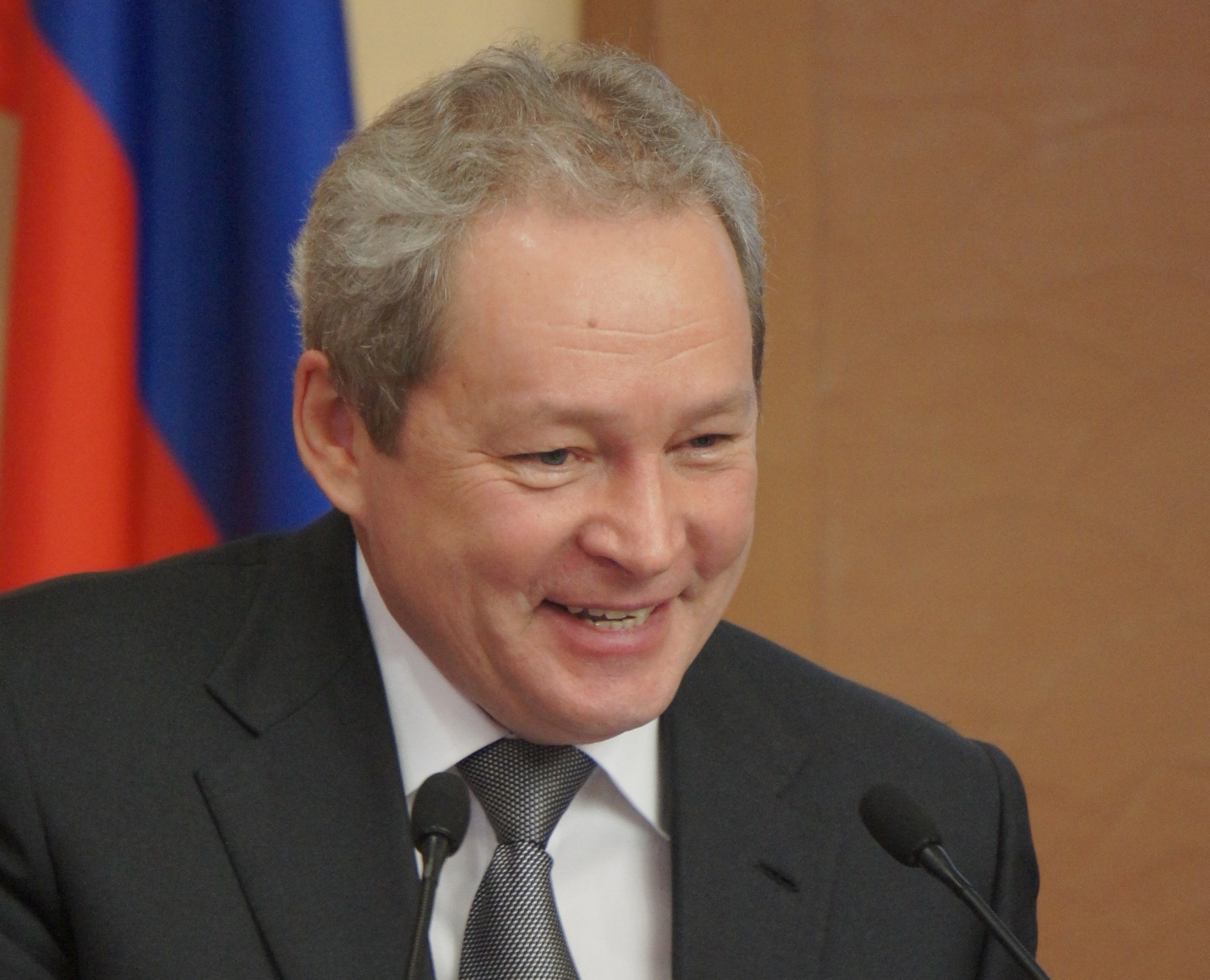Губернатор Виктор Басаргин провел деловую встречу с президентом «Ашан Россия» Жан-Пьером Жерменом