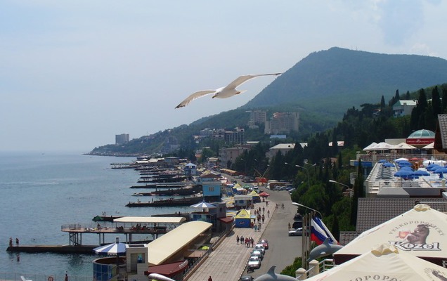 Узким кругом