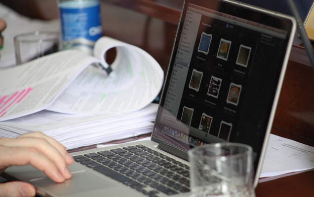 ​Онлайн и мир