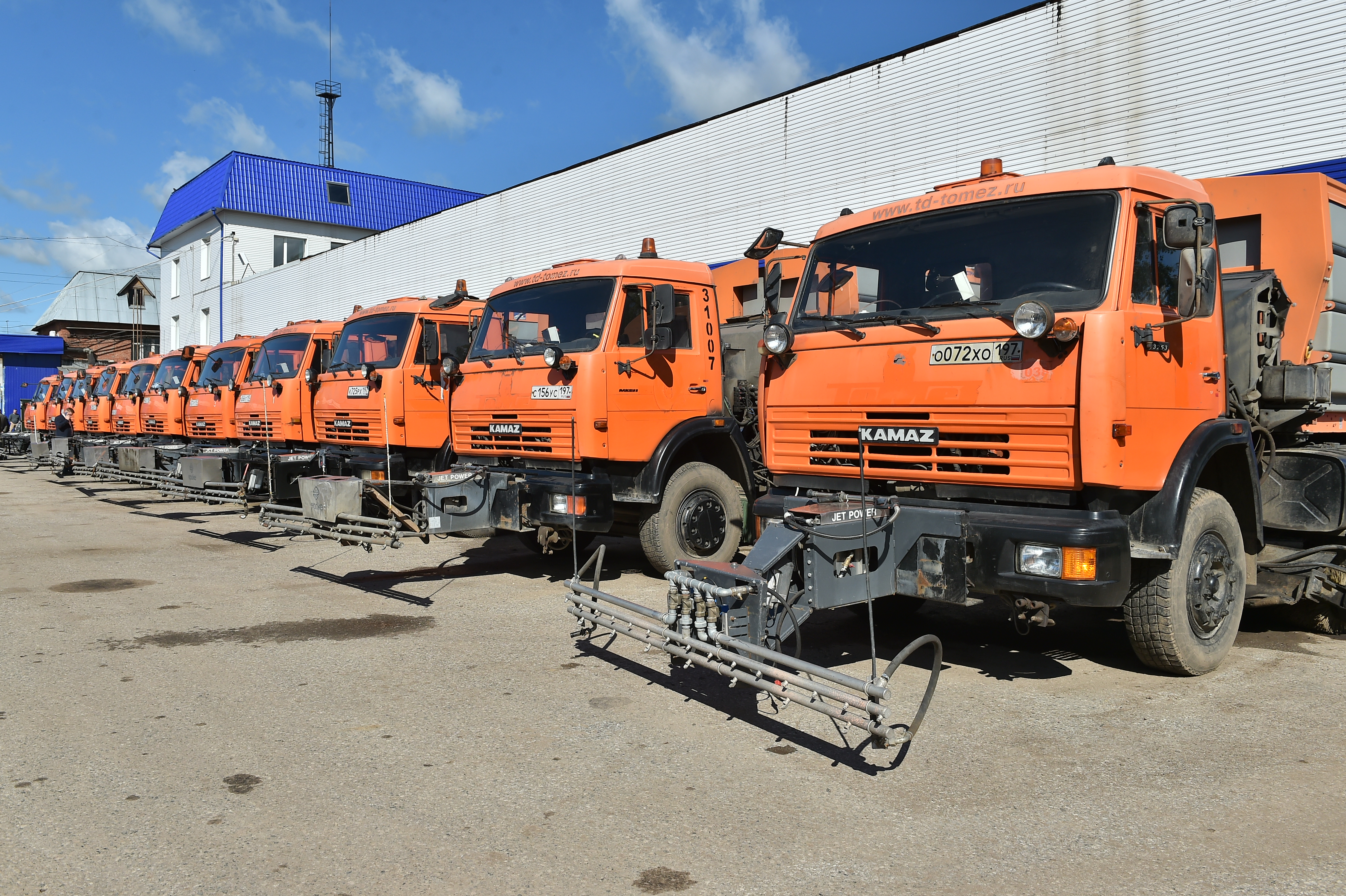 Более 100 единиц дорожной техники дополнительно поступило в Пермский край