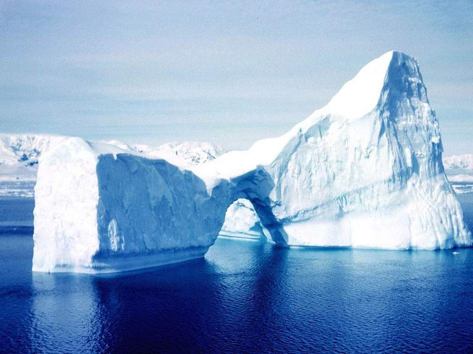 Наткнулись на айсберг