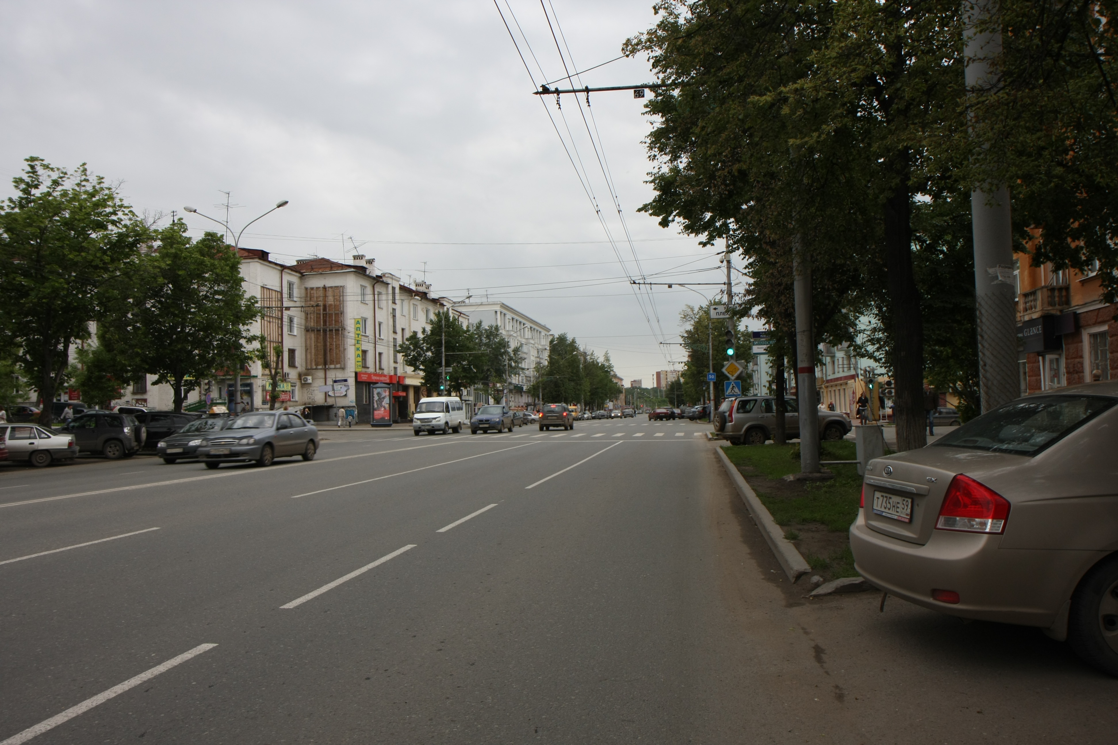 Автомобилистам запретят ставить машины на подъездах к перекресткам в центре Перми