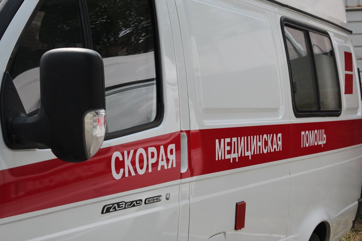 В Пермском крае перевернулся автомобиль: двое пострадавших