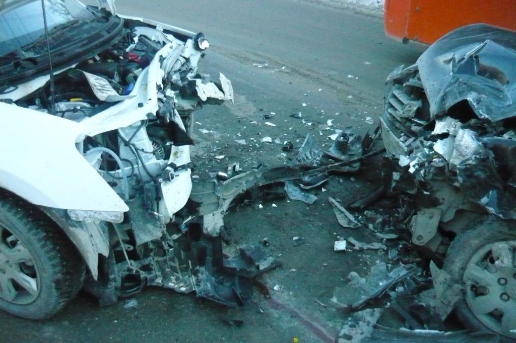 Три человека пострадали в ДТП с такси на ул.Подлесной в Перми