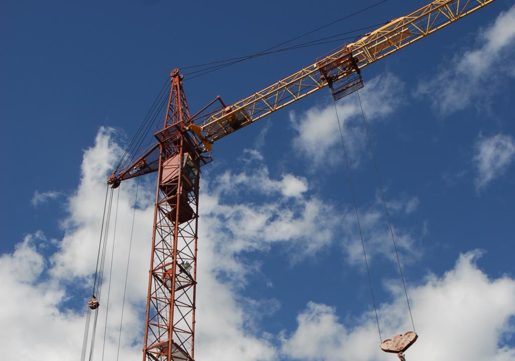 С красной стройки