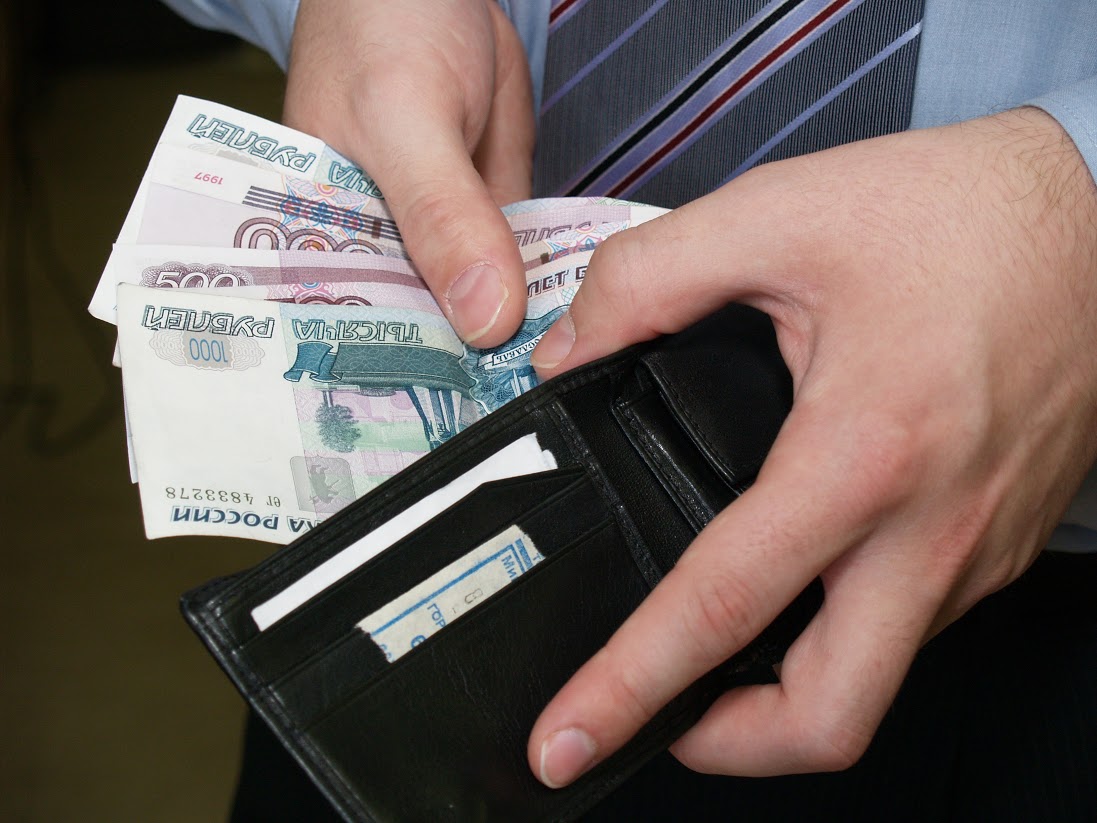 Кассира в Перми подозревают в краже денег у покупателя
