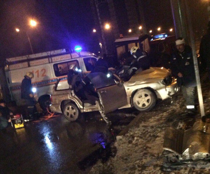 В Перми при столкновении иномарки с трактором погибли три человека