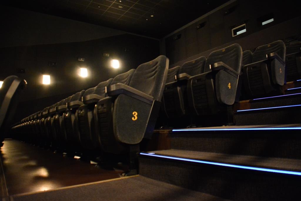 ​В ТРК «Колизей Cinema» предлагают взять в аренду помещения бывшего кинотеатра