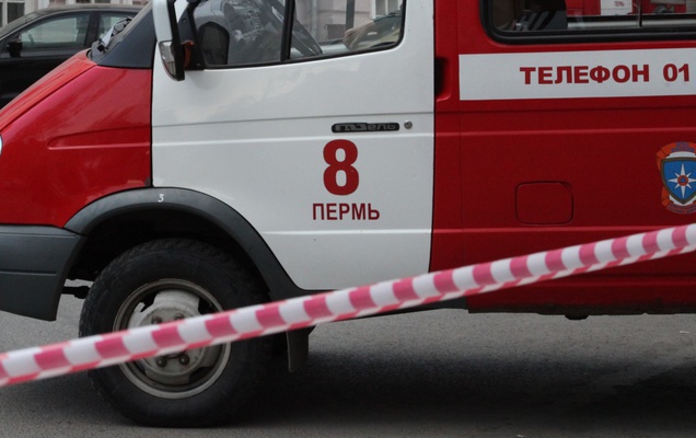 В Перми такси загорелось во время движения по улице