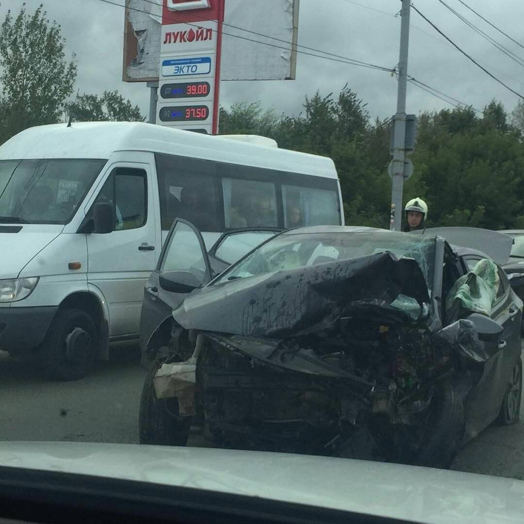 В аварии на Камском мосту погиб таксист