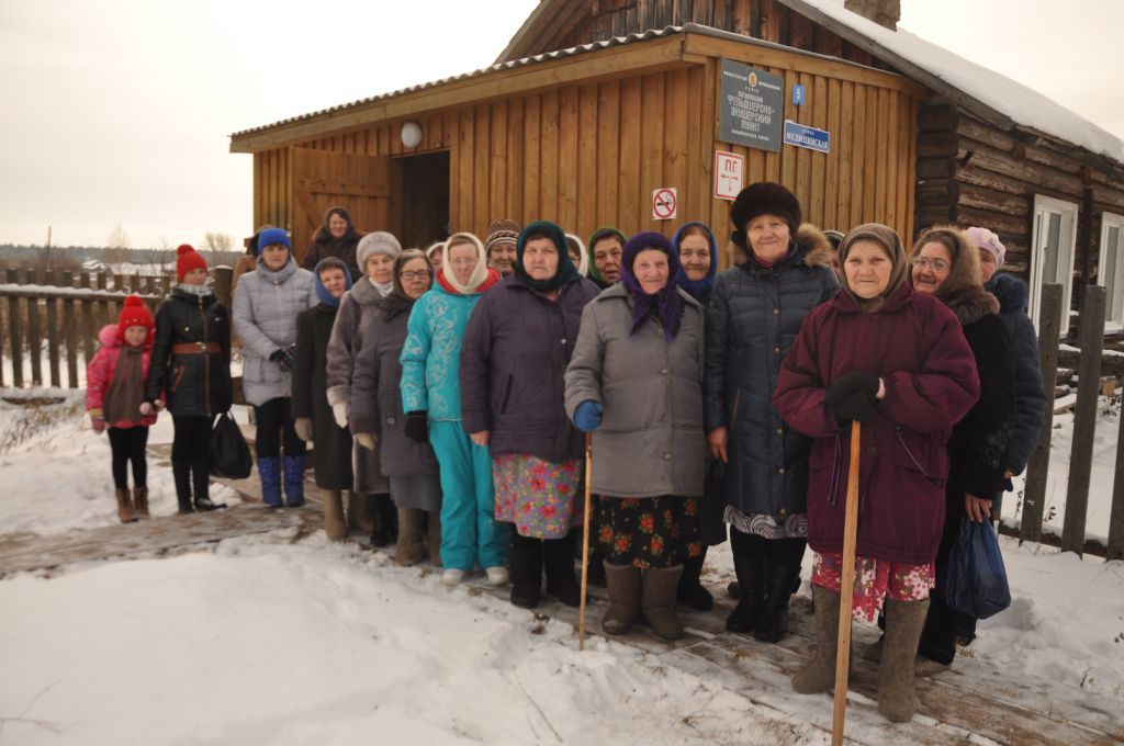 В Кудымкарском районе пенсионерки встали на защиту фельдшерского пункта