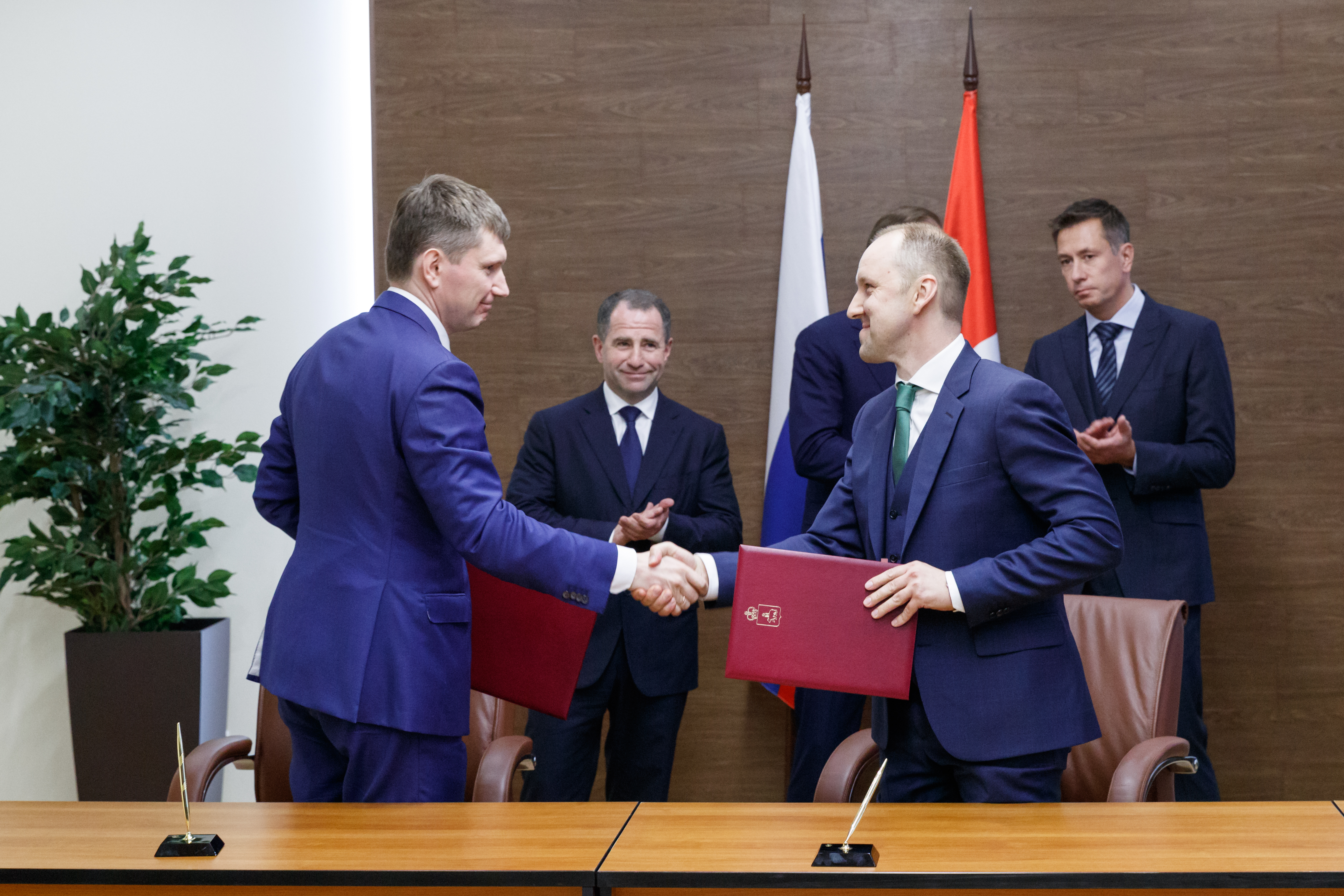 Подписан специальный инвестконтракт между Пермским краем и предприятием «Сибур-Химпром»