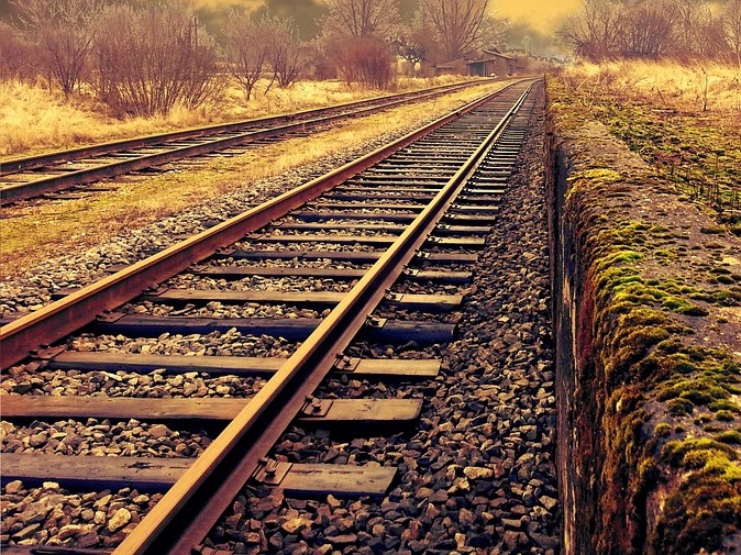 В Прикамье на путях найдено тело девушки с признаками травм от наезда поезда