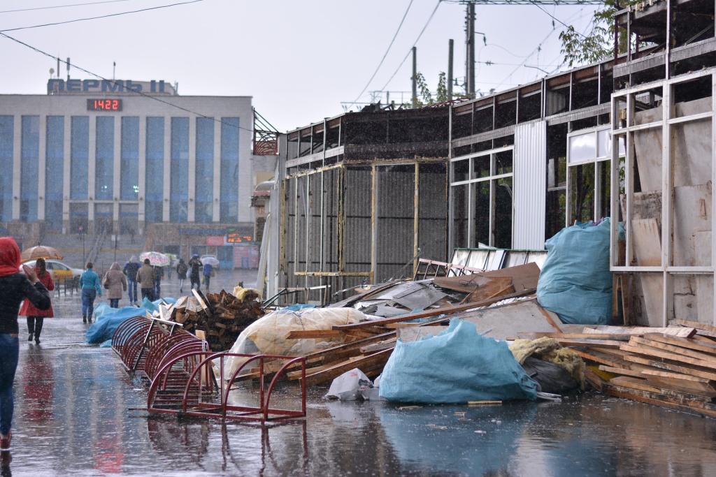 На привокзальной площади Пермь-II демонтировали все киоски