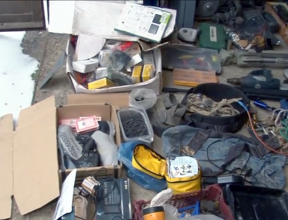Полицейские обнаружили в Лысьве целый гараж краденых вещей