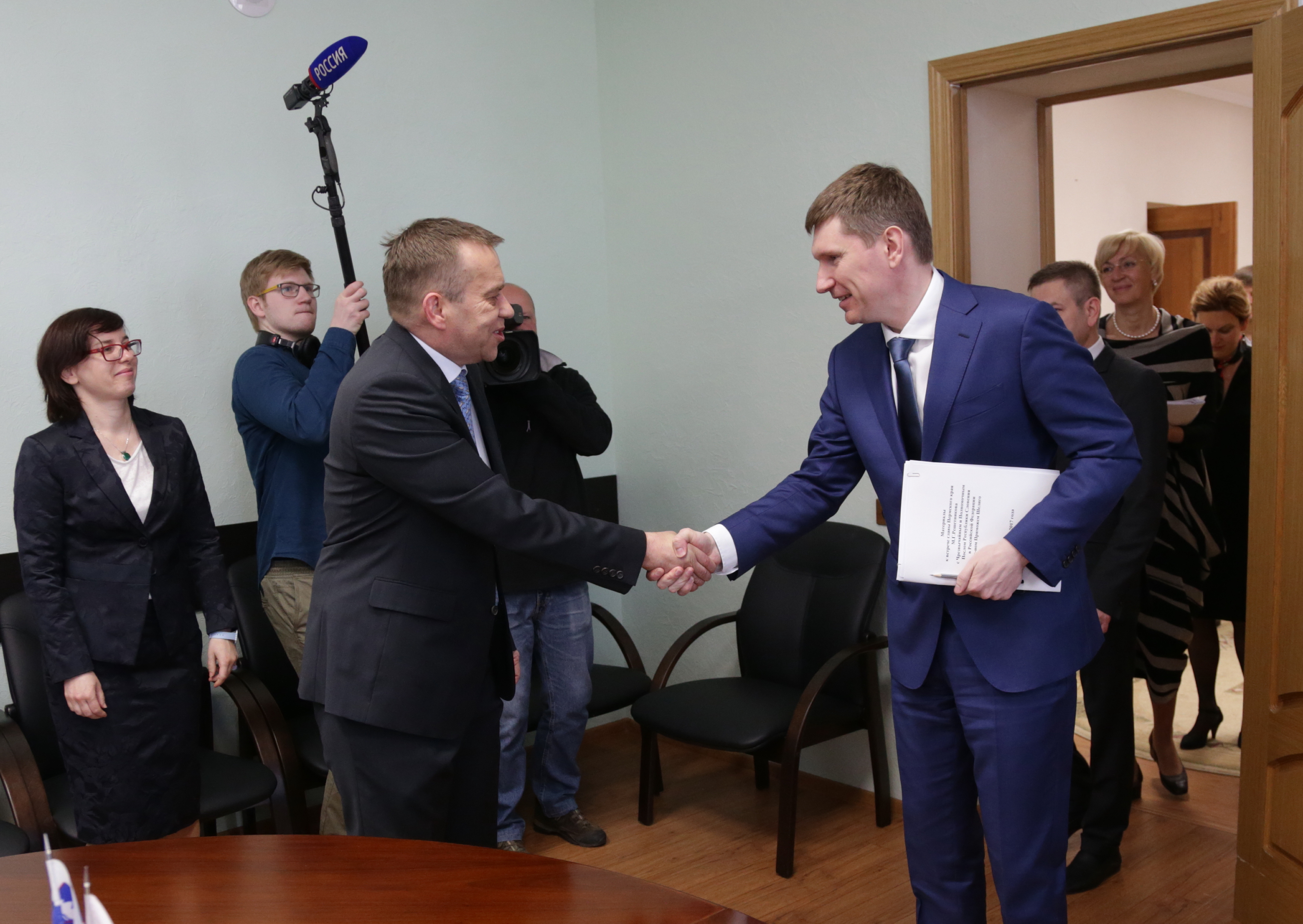Максим Решетников встретился с послом Республики Словения Приможем Шелиго