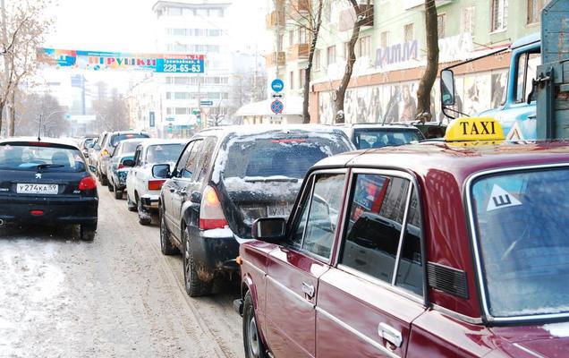 Депутаты гордумы поручили администрации Перми завершить ямочный ремонт на проблемных дорогах до 1 июня