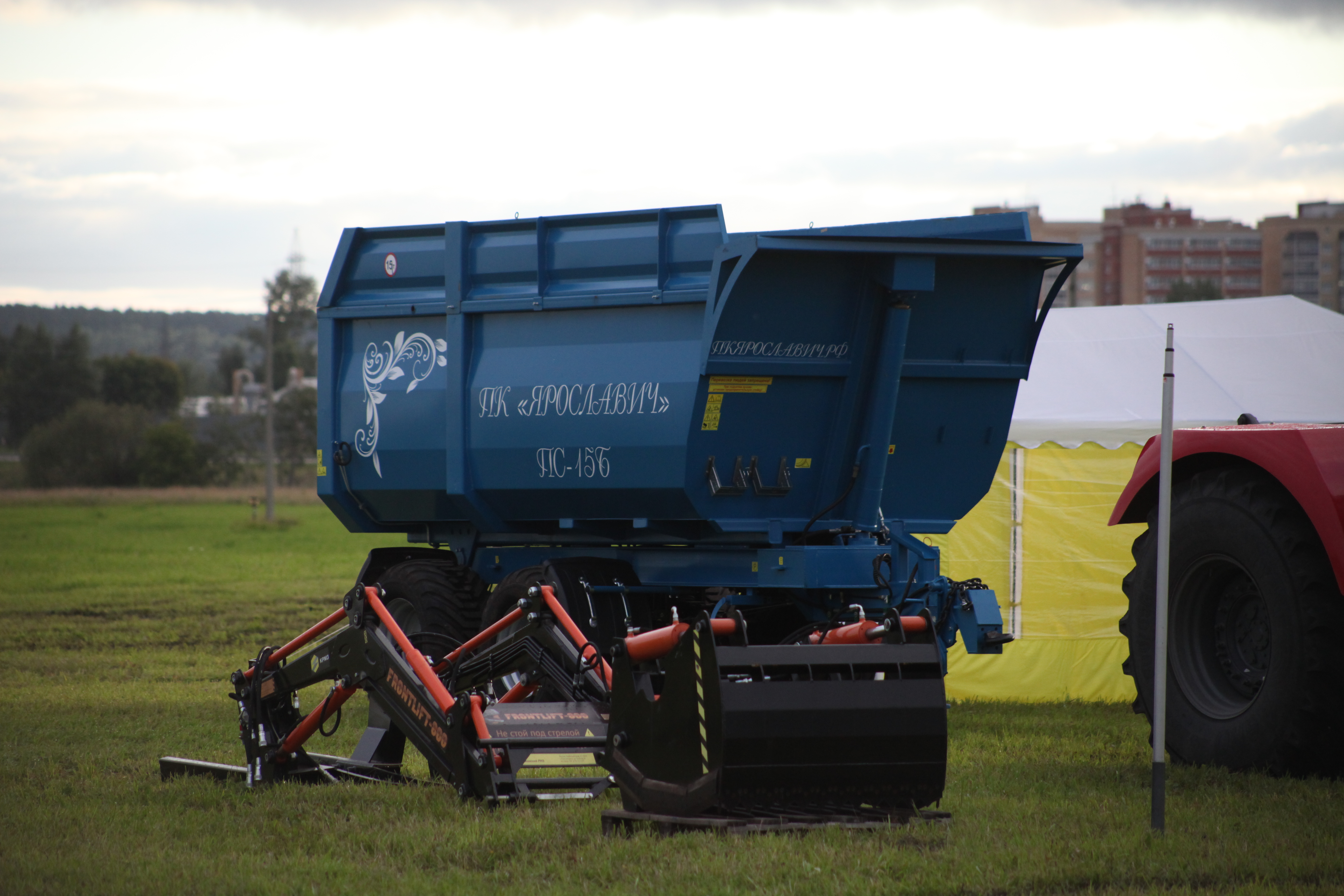 Лето, а не друг