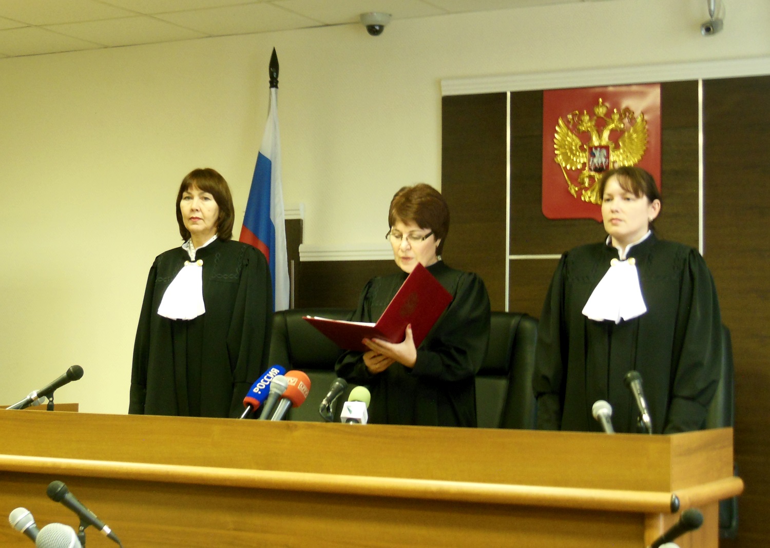 ​Пермский краевой суд отменил приговор в отношении 19-летней девушки, обвиняемой в совращении подростка