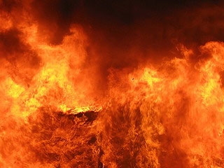 В м/р Крохалева ночью загорелось здание школы