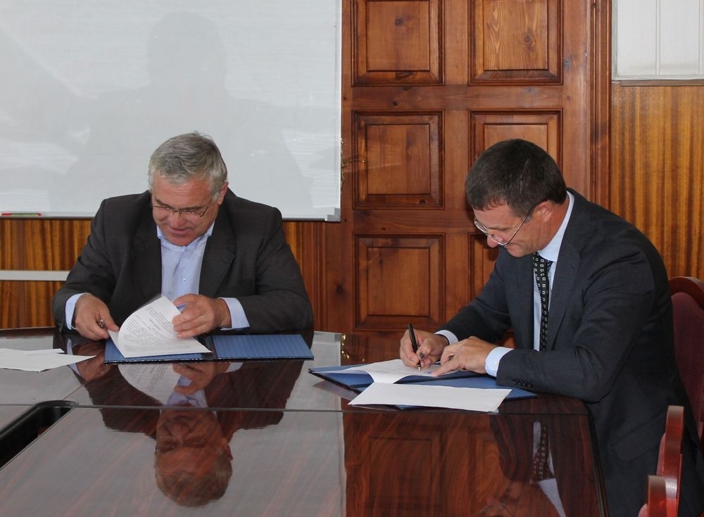 «ИКЦ Каменный город» обеспечит чиновников из аппарата краевого правительства переводчиками