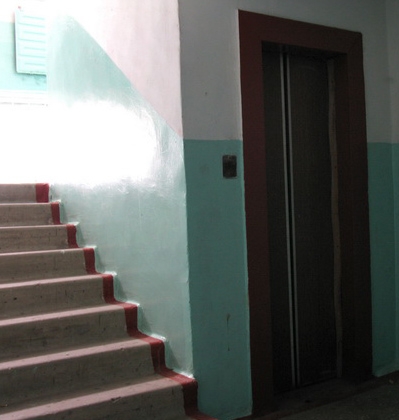 Жители дома в Перми боятся остаться без лифта из-за администрации города