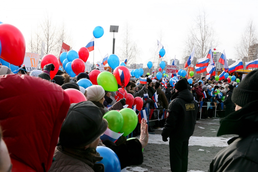 «В Перми ясно, с Путиным классно», - митинги оппозиции и «Единой России» в Перми