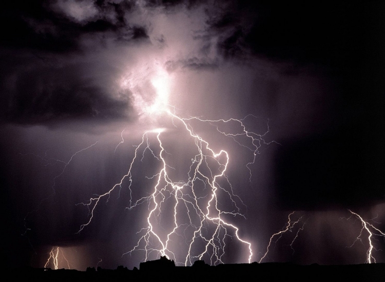 МЧС в Прикамье предупреждает об опасности из-за погодных условий